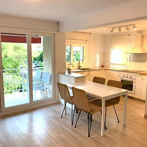 https://be-cool-salou-pool-center.top-hotels-tarragona.com